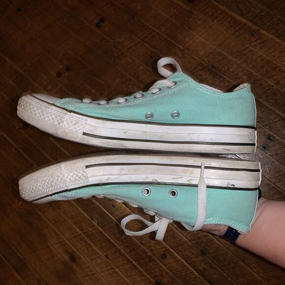 Converse light blue low top Chuck Taylor Converse size 7 sneakers - Picture 3 of 6
